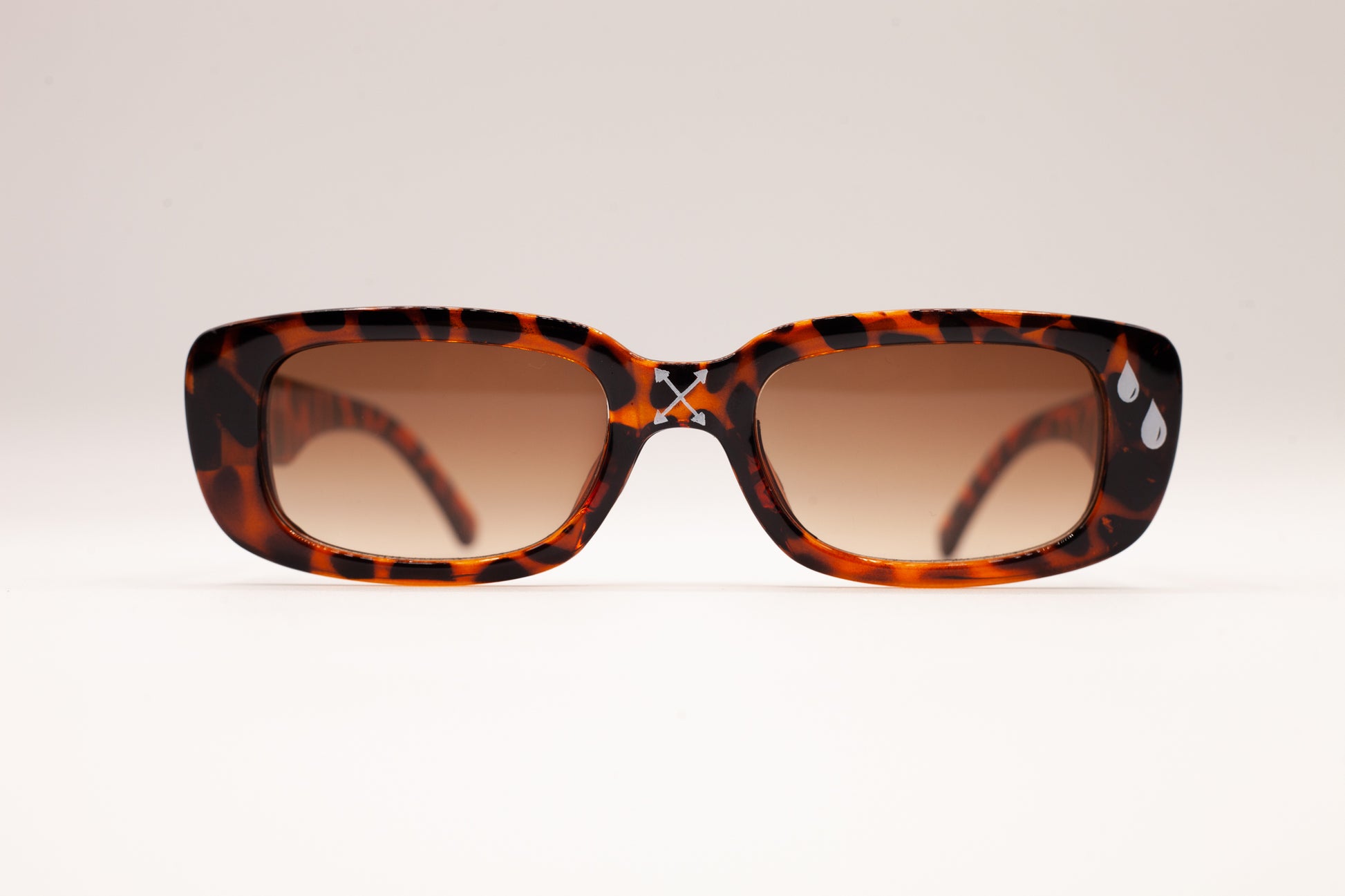 Leopard Eyewear Sunglasses 
